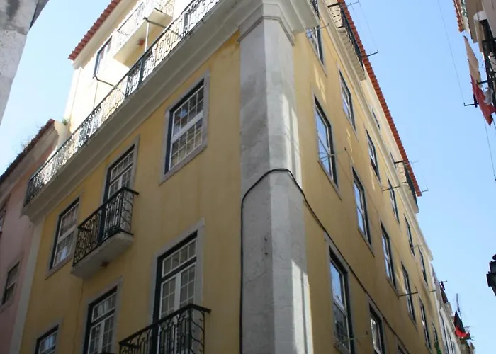 Santos Prime Hideaway, Food & River Nearby Lisboa